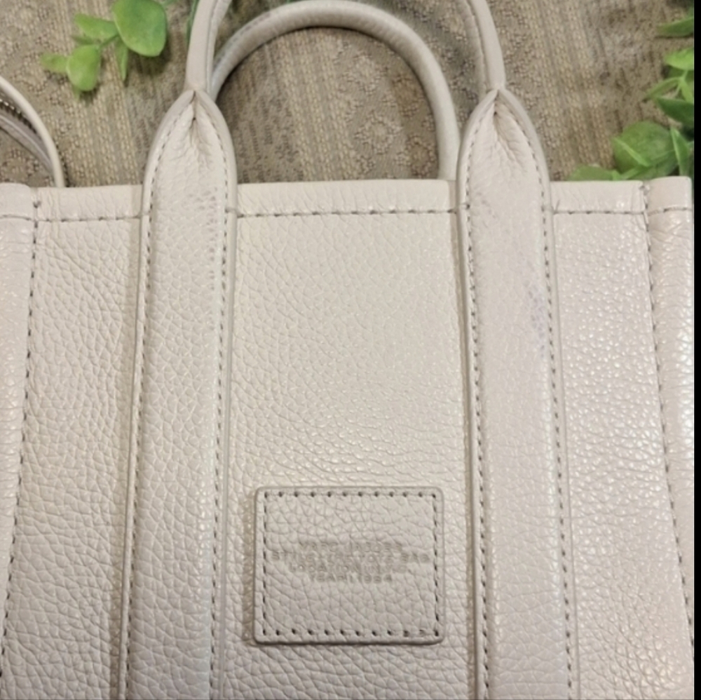 Marc Jacobs Leather Mini The Tote Bag - Picture 13 of 16